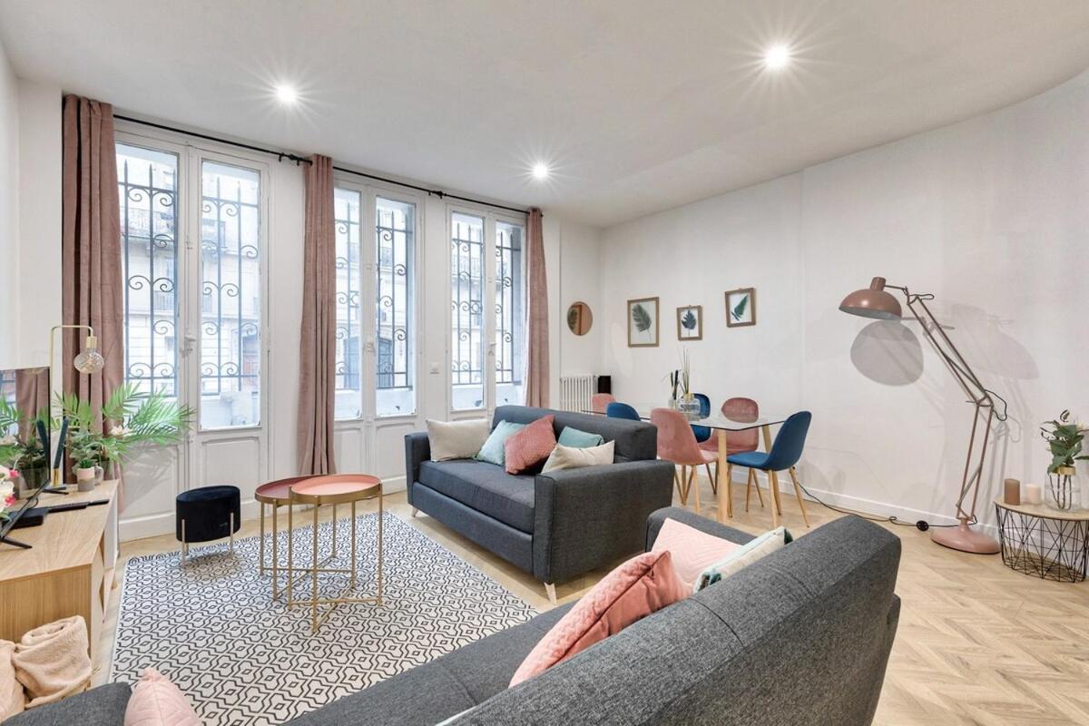 Appartement Familial Proche Arc De Triomphe - 8P Parijs Buitenkant foto